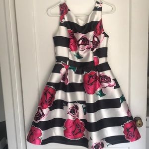 Floral black and white sleeveless dress